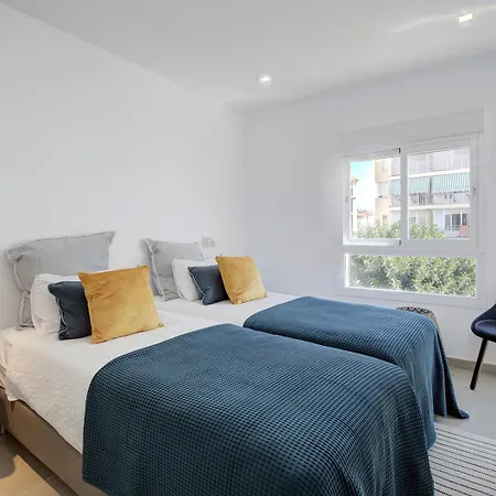 公寓 Iberia Boulevard 埃斯特波纳