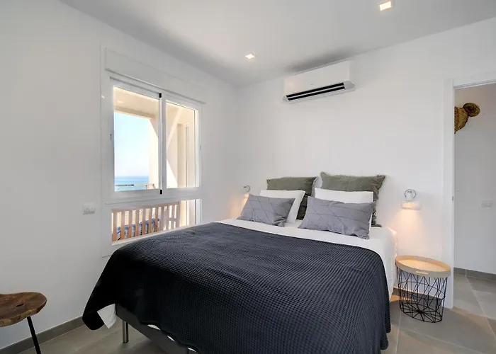 Iberia Boulevard 埃斯特波纳